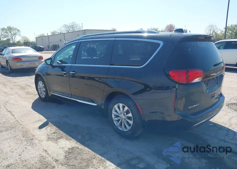 2018 Chrysler Pacifica Touring L из США, поврежденный, VIN 2C4RC1BG6JR253880
